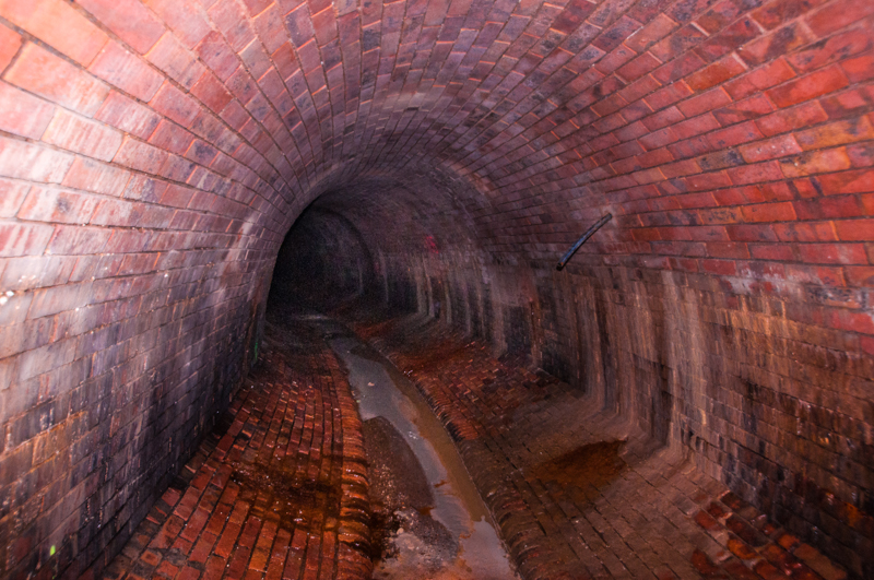 Epsilon - Tajemný tunel
