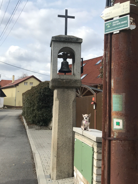 Kaplička na rozcestí Brtnice 