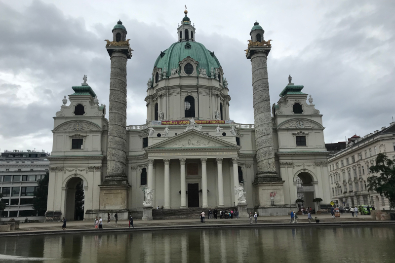 Kostel svatého Karla Boromejského ve Vídni