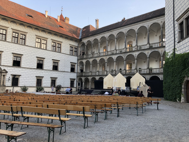 Nádvoří zámku v Jindřichově Hradci