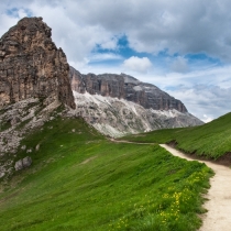 Droga do schroniska Rifugio Viel dal Pan