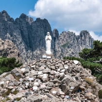 Socha Notre Dame na Col de Bavella